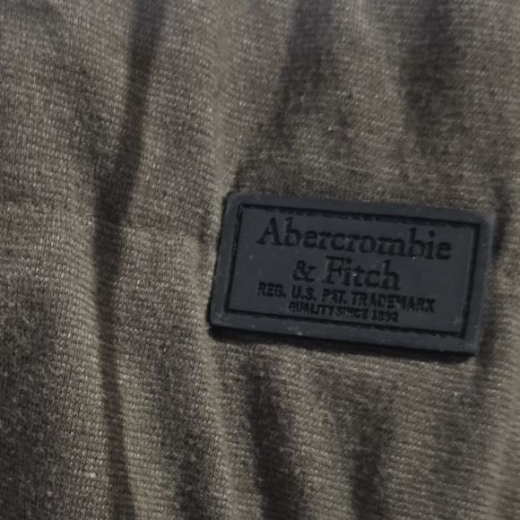 Abercrombie & Fitch Olive Quilted Pullover - Picture 2 of 4